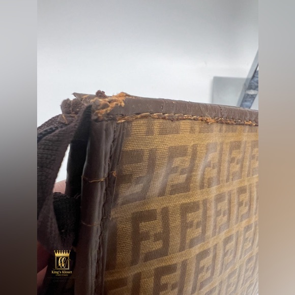 🤎SOLD🤎Fendi Pouch - Picture 9 of 14